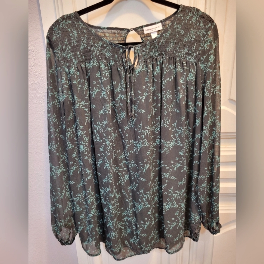 LizLange Maternity Sheer Blouse Size Large